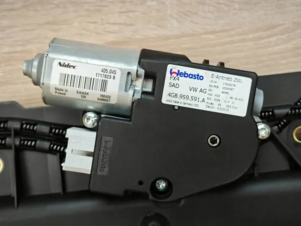 OEM 4G8877255A Panoramakaton Verho Audi A7 C7 image 9