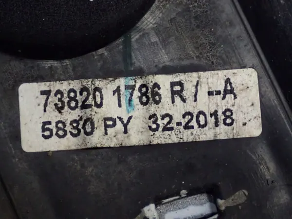 OEM 738211828R kattotankit sarja Renault Clio IV:lle image 3