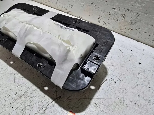 Volvo XC60 Passenger Airbag image 5