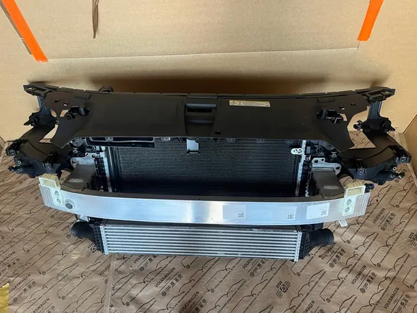 AUDI A8 D4 3.0 TDI Conjunto Frontal 2016 OEM image 2