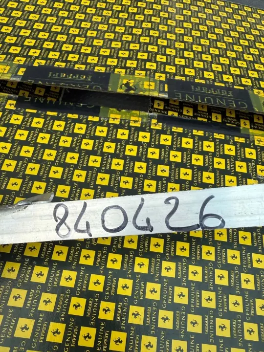 Ferrari 458 voor linker frame OEM 84042600 image 4
