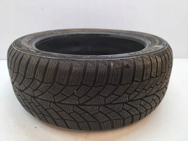 Pneu de inverno Kumho Wintercraft WP52 EV 235/45R18 image 4