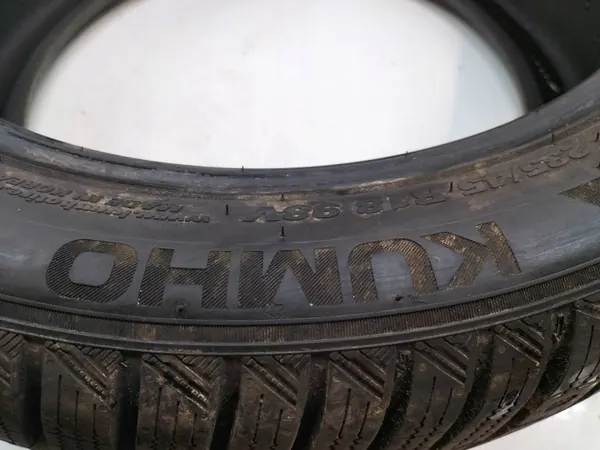 Pneu de inverno Kumho Wintercraft WP52 EV 235/45R18 image 5