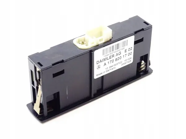 Tomada Porta USB Áudio OEM A1728201700 Mercedes image 3