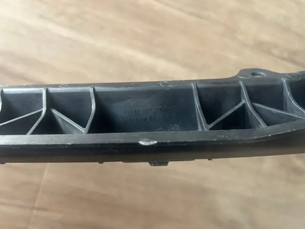 Suporte de farol direito Honda Jazz III 2008-2015 OEM image 10