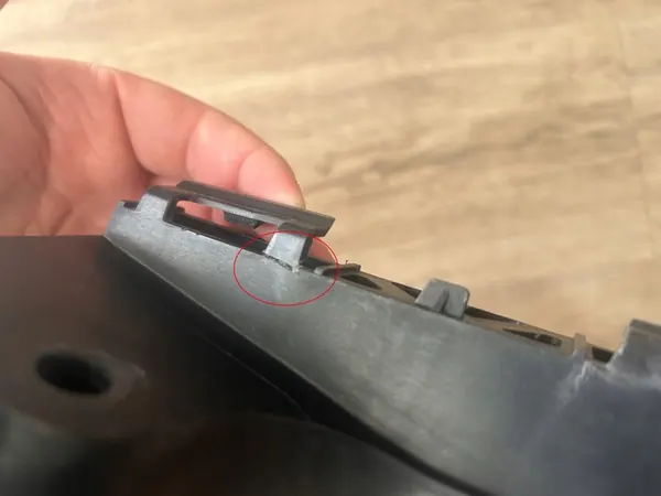 Suporte de farol direito Honda Jazz III 2008-2015 OEM image 5