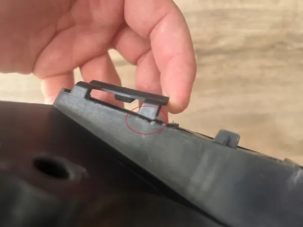 Suporte de farol direito Honda Jazz III 2008-2015 OEM image 6