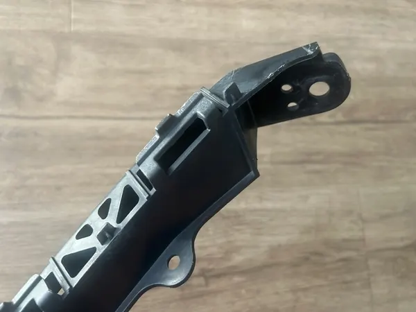 Suporte de farol direito Honda Jazz III 2008-2015 OEM image 8