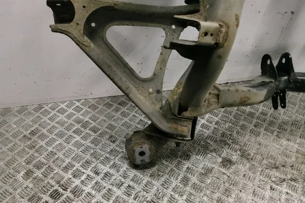 Asse posteriore Porsche Cayenne 2011 7L0511025B image 3