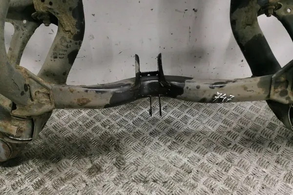 Asse posteriore Porsche Cayenne 2011 7L0511025B image 6