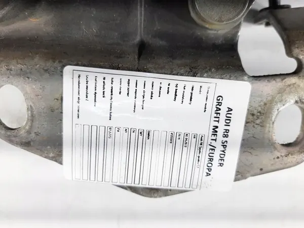 Audi R8 II Spyder Motorhuveskarn OEM 4S0823302B - Höger Fram image 4