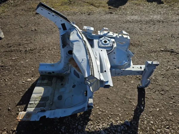 Opel Mokka II B Etu Vasen Lokasuoja OEM image 3