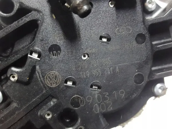 VW Golf 5 achterruitenwissermotor OEM 1K9955711A image 3