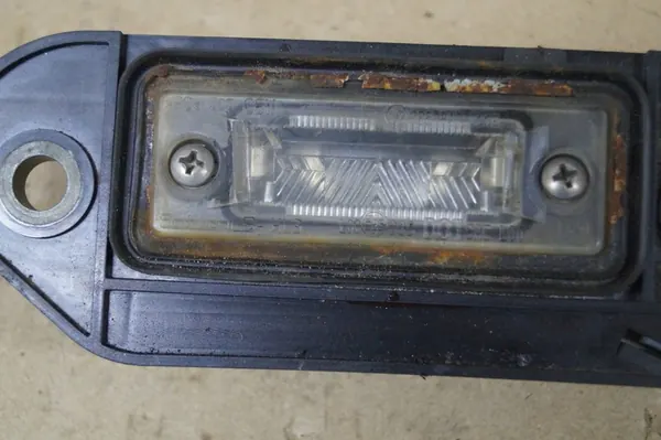 VW GOLF V PLUS Heckklappenverkleidung Mikroschalter 1T0827574F image 4