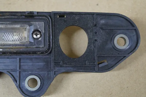 VW GOLF V PLUS Heckklappenverkleidung Mikroschalter 1T0827574F image 8