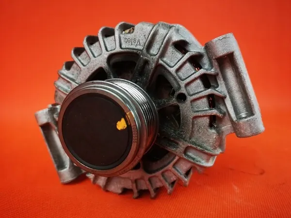 Audi S3 A3 8V LIFT Generaattori 06j903023d image 2