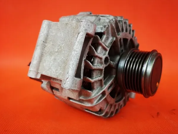 Audi S3 A3 8V LIFT Generaattori 06j903023d image 3