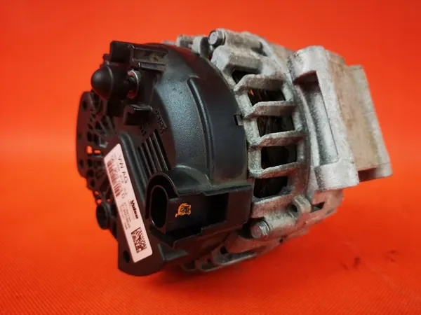 Audi S3 A3 8V LIFT Generaattori 06j903023d image 6