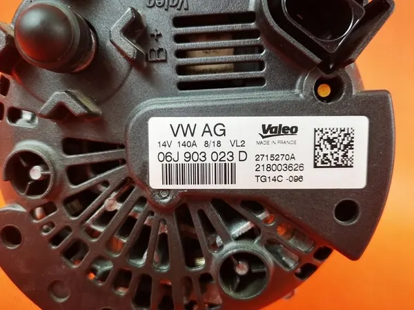 Audi S3 A3 8V LIFT Generaattori 06j903023d image 8