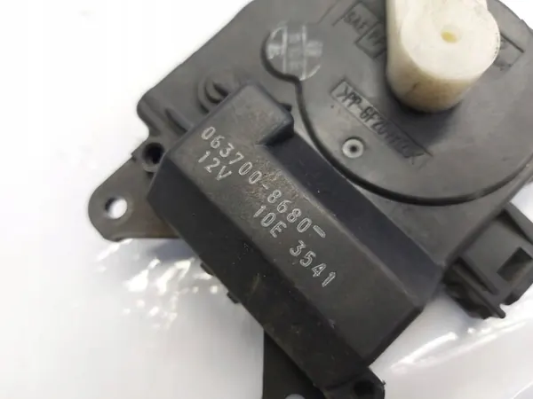 Verwarmingsmotor Toyota Avensis T25 OEM 063700-8680 image 3