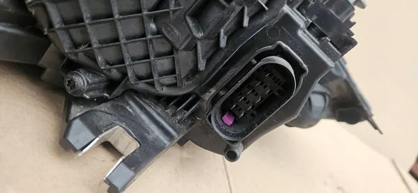 Audi A1 8XA Faro Izquierdo 8XA941003 image 6