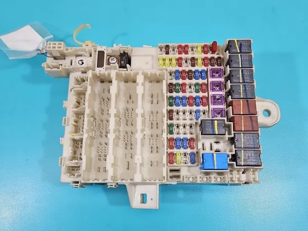 Caixa de Fusíveis Honda Jazz III TF0-G030 image 2