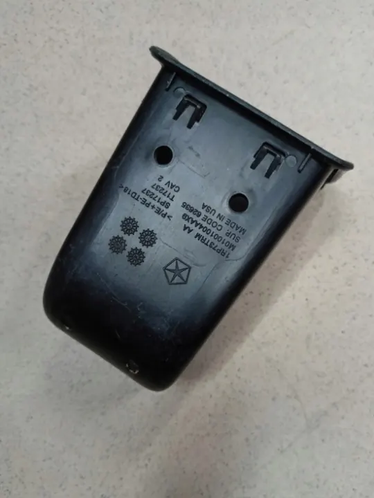 Boîte de rangement Jeep Wrangler JK OEM 1RP73TRMAA 1UB63DX9AC image 3