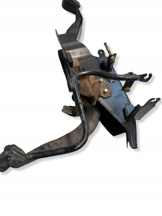 Kaasujarrupoljin OEM 6654 KIA K2500/K2700/K3000 image 2