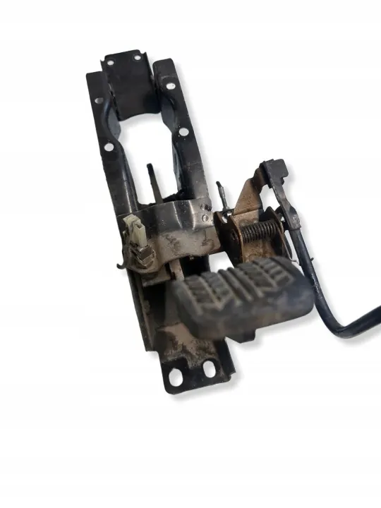 Kaasujarrupoljin OEM 6654 KIA K2500/K2700/K3000 image 3