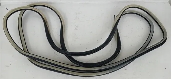 Front Left Door Seal Citroen C5 III X7 08-17 image 7