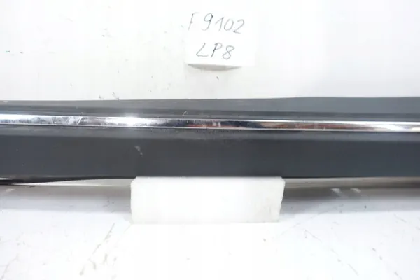 OEM A1666980354 Oikea kynnyssuoja Mercedes ML W166 image 3