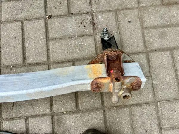 BMW E39 Touring avtagbar dragkroksmodul OEM 6908767 image 3