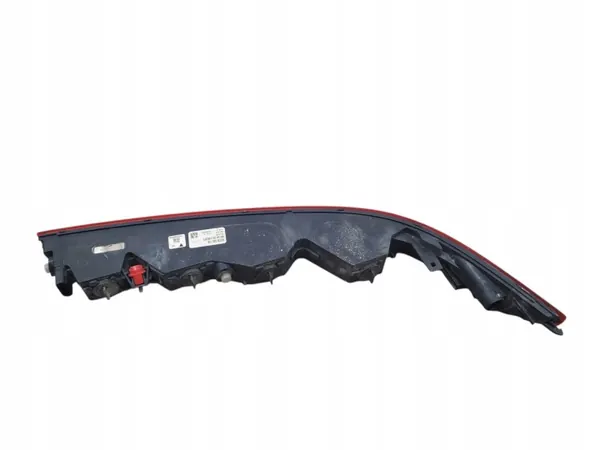 Luz de parachoques trasero Audi Q7 OEM 4M0945096A - Usado image 9