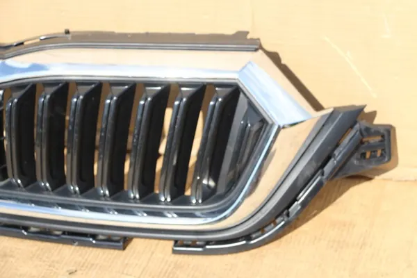 SKODA OCTAVIA IV 2020-2023 Front Grill 5E3807723 image 4