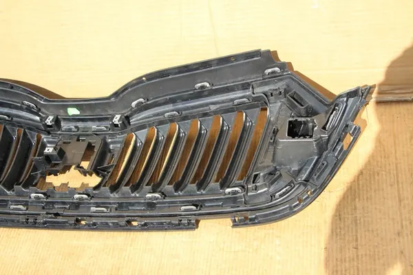 SKODA OCTAVIA IV 2020-2023 Front Grill 5E3807723 image 7