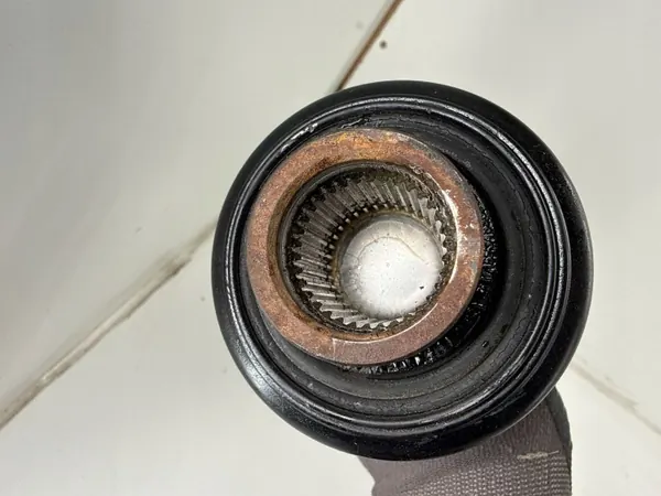 Gebruikte Volkswagen OE 7P0521101L aandrijfas image 5