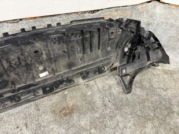 Mercedes W247 GLA Placa sob para-choques OEM A2478859109 image 8