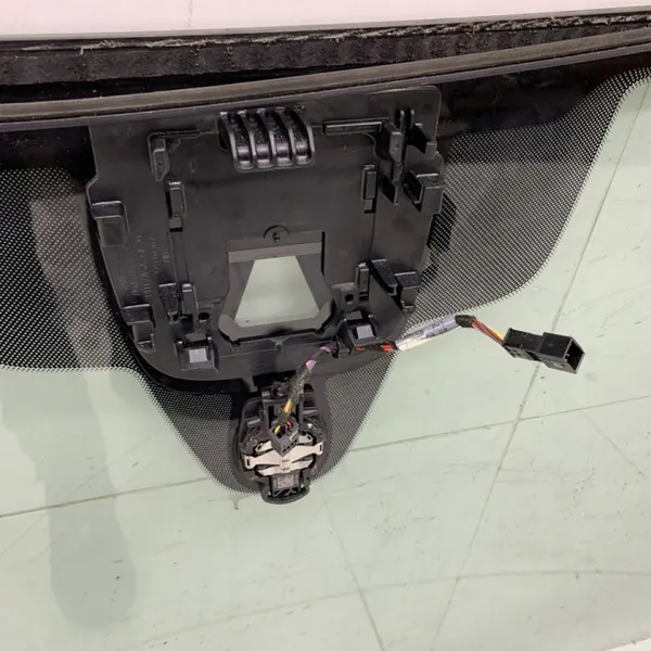 OEM gbhgvh94885169GC framruta med sensor image 10