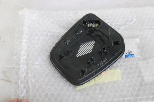 Mitsubishi Mirage Peilinlisäys Oikea OEM image 3