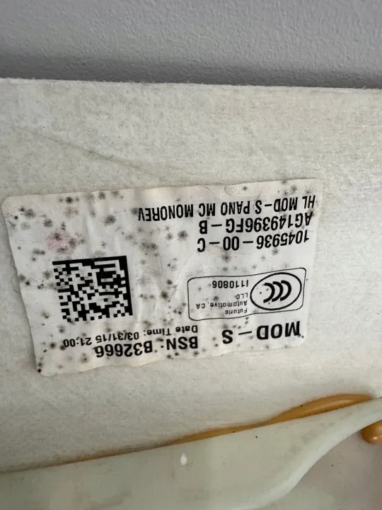 Tesla S 85D 13-16 Plafonnier OEM 1045936-00-C image 4