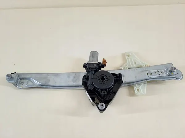 Motor do elevador de vidro direito dianteiro Dacia Logan III 2021 image 4
