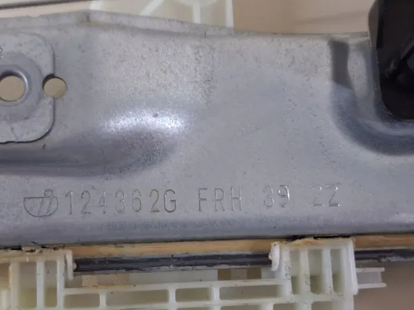 Motor do elevador de vidro direito dianteiro Dacia Logan III 2021 image 8