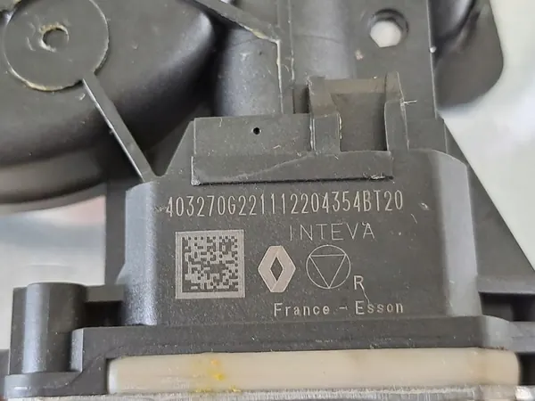 Motor do elevador de vidro direito dianteiro Dacia Logan III 2021 image 9