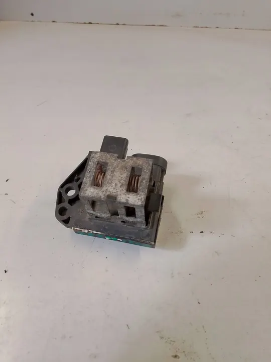 Tuulettimen Vastus CITROEN C3 III 9827892380 image 6