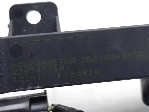 Antenne Jeep Cherokee Arrière Gauche OEM P56046957AA image 7