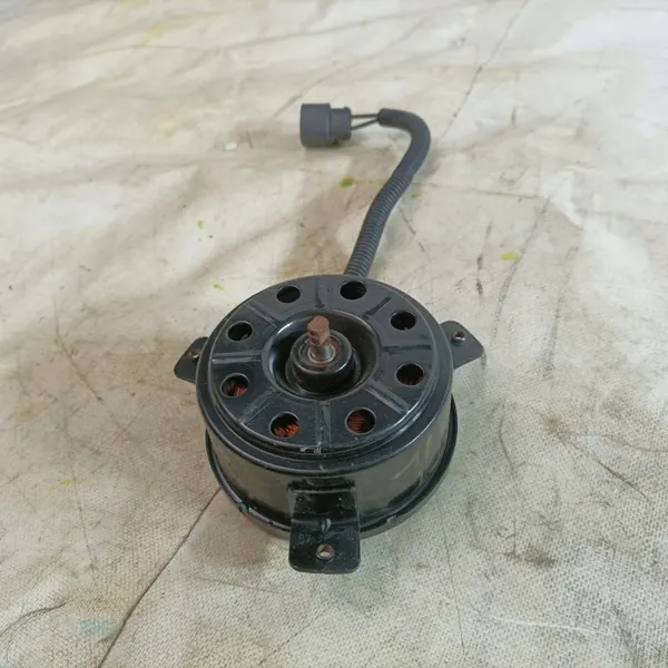 Kühlerlüftermotor Mazda OE A005579 OiFB4 image 2