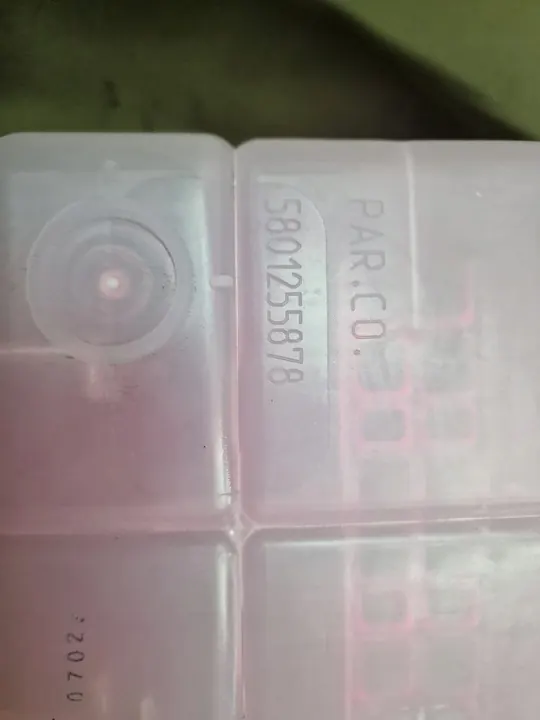 IVECO DAILY VI Ausgleichsbehälter 5801255878 OEM image 3