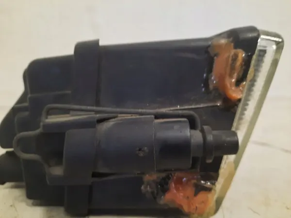 BMW 520i E39 95-00 Sedan Farol de Neblina Esquerdo 6317-8377941 image 3