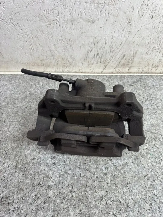 Étrier de frein avant gauche OEM 31471663 Volvo XC60 II image 6