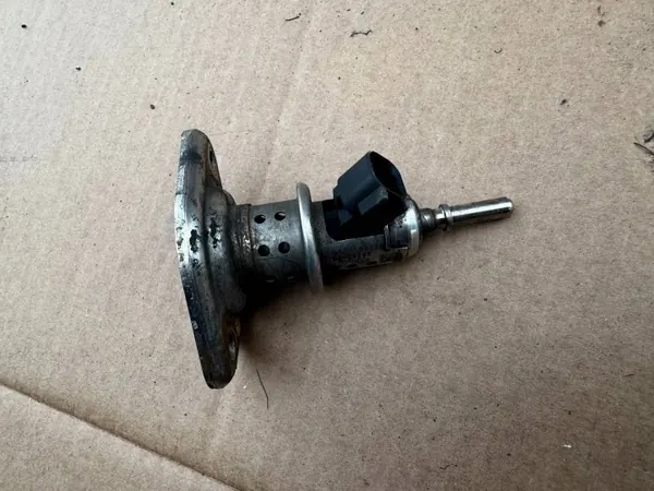 Injector AdBlue Opel Zafira C OEM 55485888 image 2